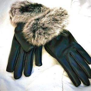 Women’s size small leather, fur-lined gloves, with faux fur trim.